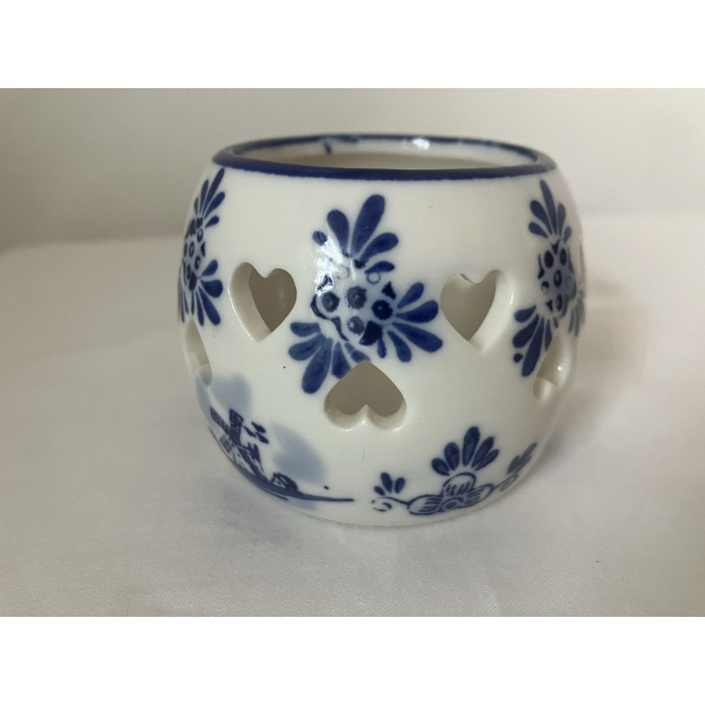 Delft Blue and white Ceramic painted tea light candle holder Heart Cutouts